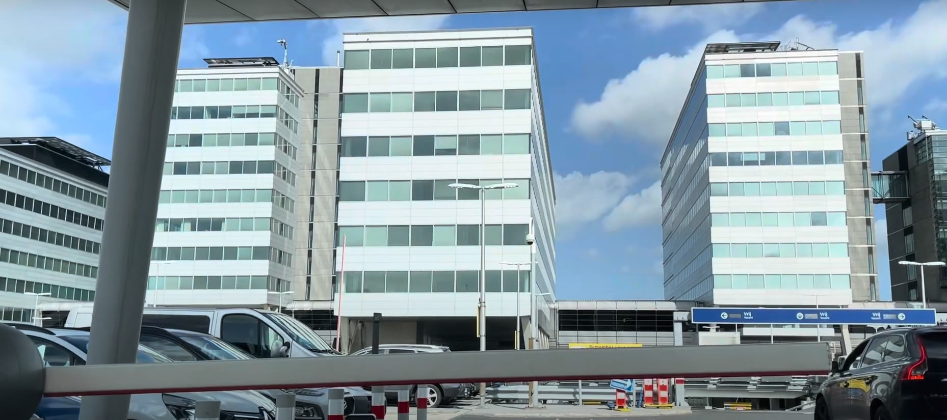 parking ams